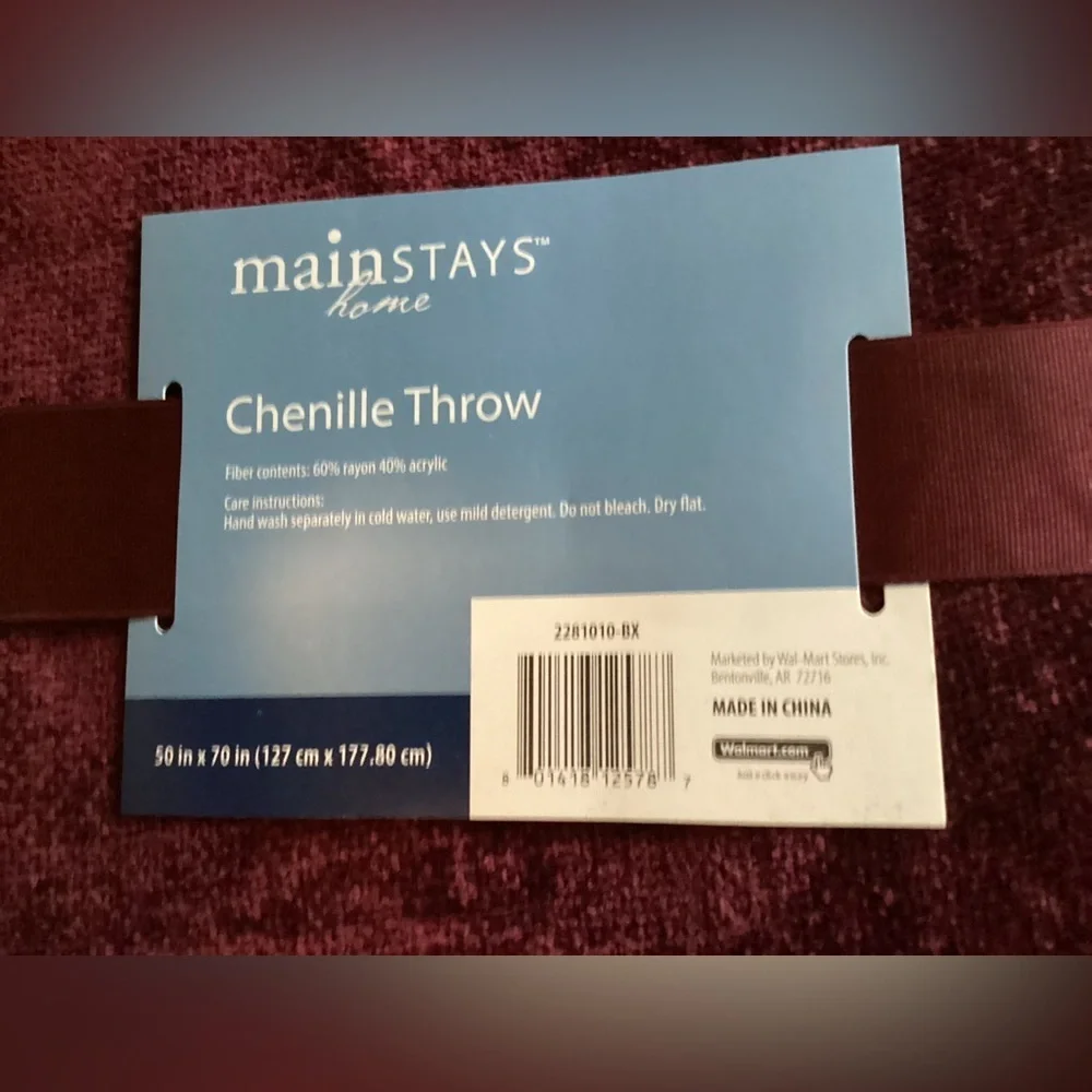 NWT❣️ Chenille ❣️ Throw Deep Red Christmas 50x70